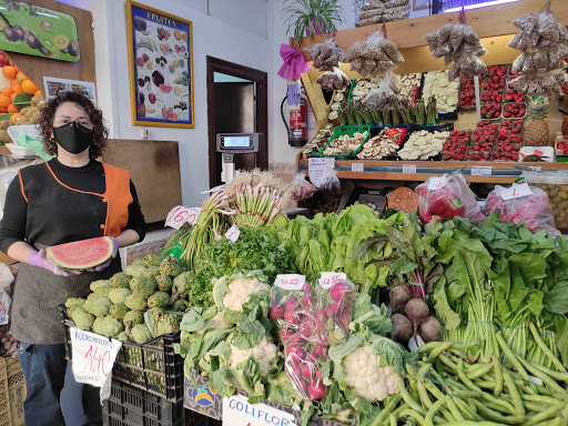 Euro - Fruta Agosto cerrado por vacaciones abrimos 1 septiembre