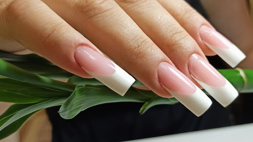 Iris - Nails