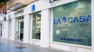 Inmobiliaria La Casa Agency Punto Ciudad de Valencia SL