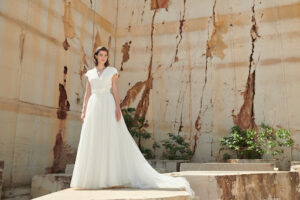 Rosas Rosa - Tienda Vestidos Novia, Fiesta, Festera, Madrina, Invitada, Graduación, Atelier, Comunión niña y niño Valencia