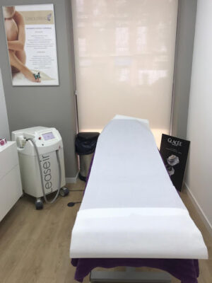 CLINIC AND ESTHETIC By Skincare Addict