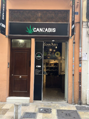 Aceite CBD - Cosmética CBD - Flores CBD - Tienda de CBD Valencia Cannabis Light Spain