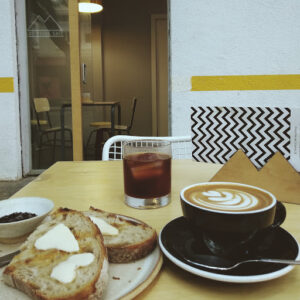 Los Picos Café