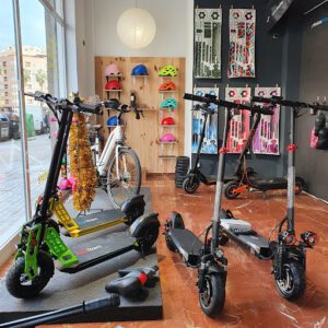 Tienda taller patinetes Alto Voltaje.store