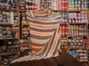 Mercería Ladelana / Lanas / Wool yarns & cotton / Haberdashery