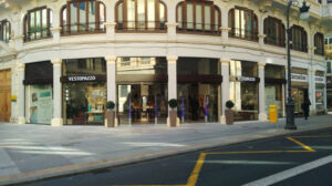 Vestopazzo Mega Store Valencia Azzati