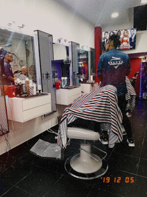 Deluxe Barber shop