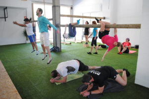 MONKEY PULL primitive training