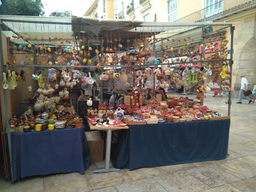 La Escuraeta, Mercado de Artesanos