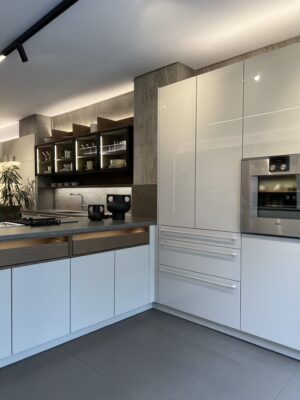 SABELLA Cocinas & baños Studio LEICHT Küchen AG