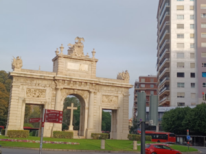 Colón Business Center